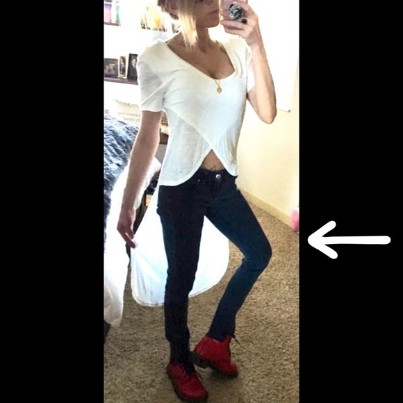 Low Rise Cropped & Frayed Hem - Picture 7 of 16